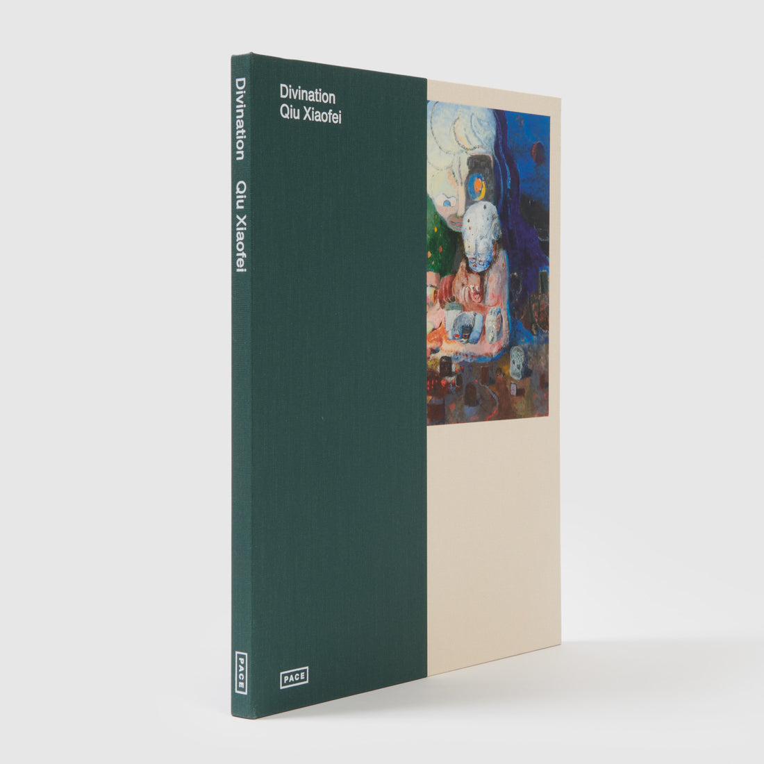 Divination Qiu Xiaofei. The cover has a green fabric panel and an image of the artists work.
